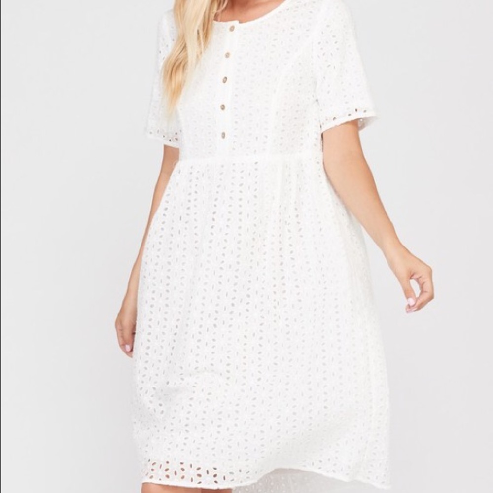 White eyelet dress - Picture 1 of 1